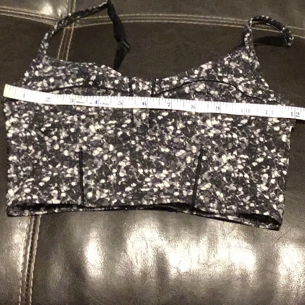 Lululemon Core Set Bra Shimmery Sz 2 - Picture 9 of 10